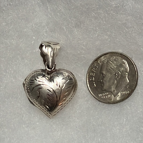 Sterling silver Vintage heart  locket - Picture 5 of 5